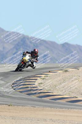 media/Oct-05-2025-CVMA (Sun) [[beeef4f201]]/Race 11-500-400(4)-350 Supersport/